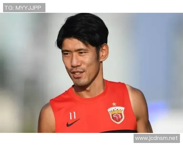 广岛三箭官宣签约德甲优质后卫,强援加盟助力球队征战下赛季 广岛三箭官宣签约德甲优质后卫,强援加盟助力球队征战下赛季